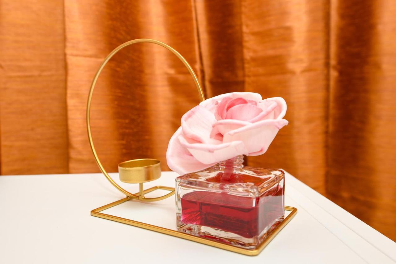 Prestige Rooms 西尔米奥奈 外观 照片